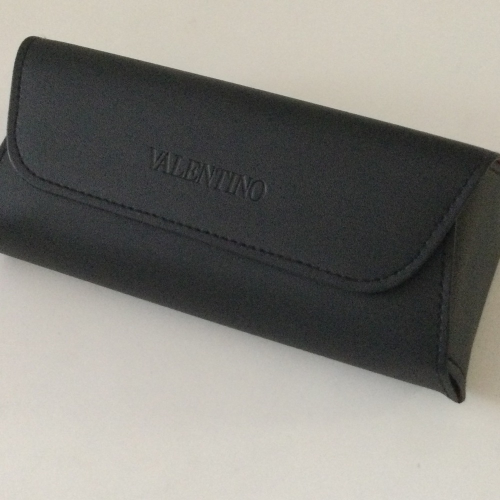 VALENTINO SOFT LEATHER SUNGLASSES CASE BLACK WITH RED FELT LINED NWOT